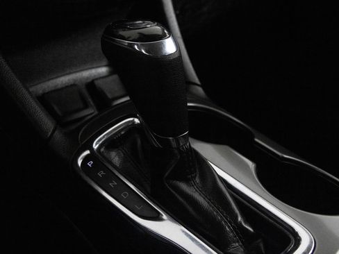 Used 2017 Chevrolet Cruze LT w/ Convenience Package image 27