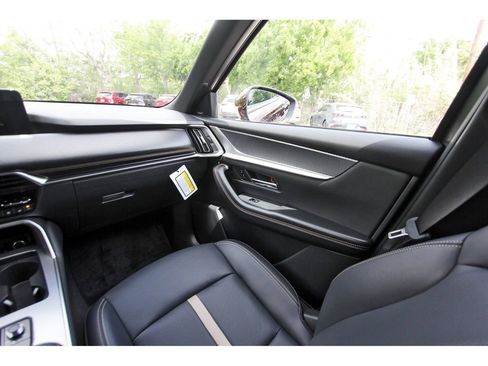 New 2026 MAZDA CX-90 Plug-In Hybrid w/ Premium Plus image 9