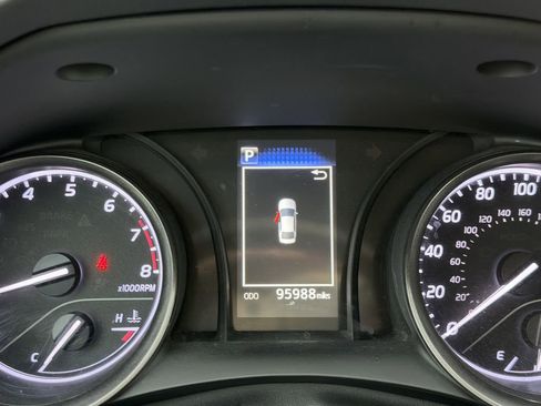 Used 2022 Toyota Camry SE image 33