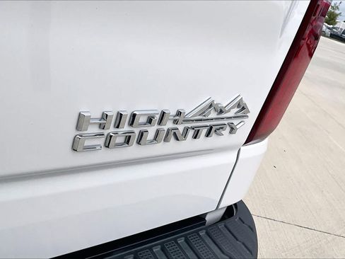 Used 2020 Chevrolet Silverado 1500 High Country AWD/4WD image 9