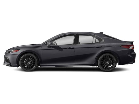 Used 2024 Toyota Camry XSE FWD image 3