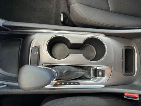 Used 2025 Chevrolet Malibu LT image 29