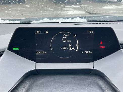 Used 2025 Toyota Prius LE image 36