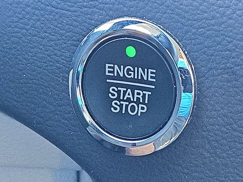 Certified 2024 Ford Edge Titanium image 22