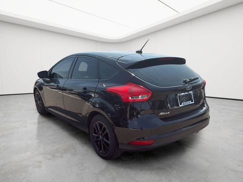 Used 2018 Ford Focus SE FWD image 25