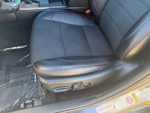 Used 2016 Toyota Camry SE image 13