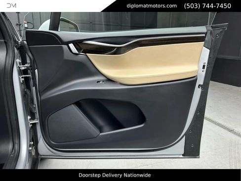 Used 2016 Tesla Model X 75D image 31