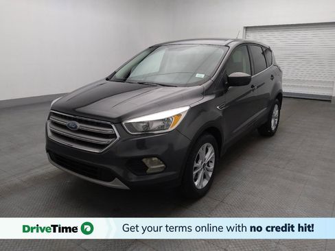 Used 2017 Ford Escape SE image 1