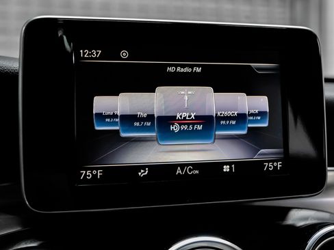 Used 2019 Mercedes-Benz GLC 300 image 35