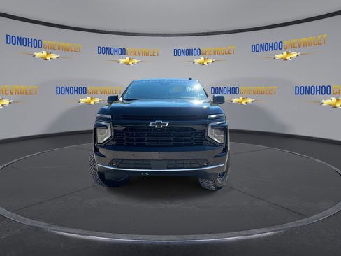 New 2025 Chevrolet Suburban Premier image 6