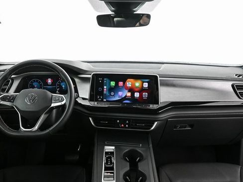 Certified 2025 Volkswagen Atlas Cross Sport SE image 10