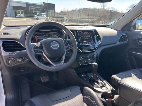 Used 2022 Jeep Cherokee Limited AWD/4WD image 9