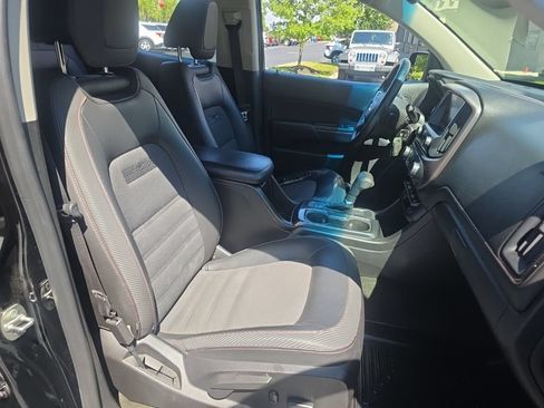 Used 2015 GMC Canyon SLE w/ All-Terrain Package AWD/4WD image 36