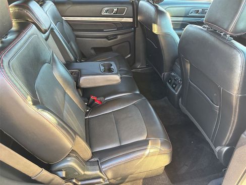 Used 2019 Ford Explorer Sport image 19