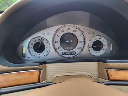 Used 2008 Mercedes-Benz E 350 Sedan image 14
