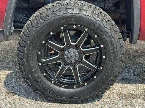 Used 2019 GMC Sierra 2500 Denali w/ Duramax Plus Package AWD/4WD image 4