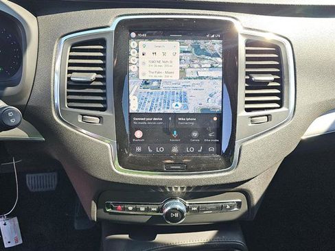 Used 2023 Volvo XC90 B5 Core AWD/4WD image 9