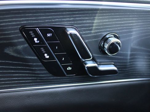 Used 2025 Cadillac Lyriq Sport AWD/4WD image 14