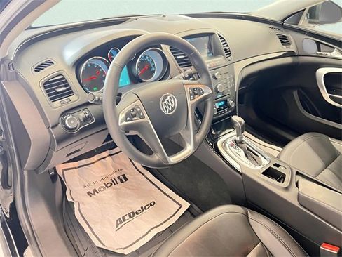 Used 2013 Buick Regal Premium image 16