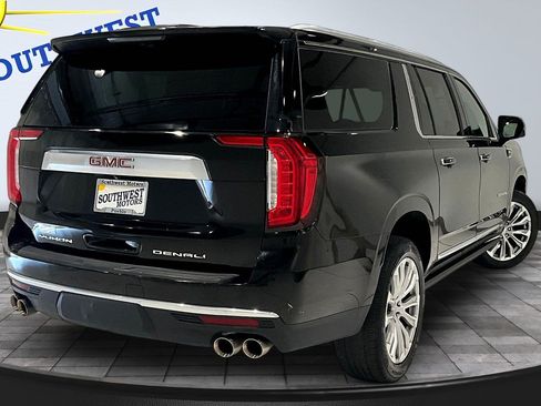 Used 2023 GMC Yukon XL Denali RWD image 7