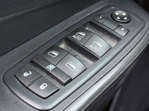 Used 2016 Jeep Cherokee Limited w/ Luxury Group image 22