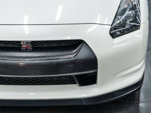 Used 2010 Nissan GT-R Premium AWD/4WD image 11