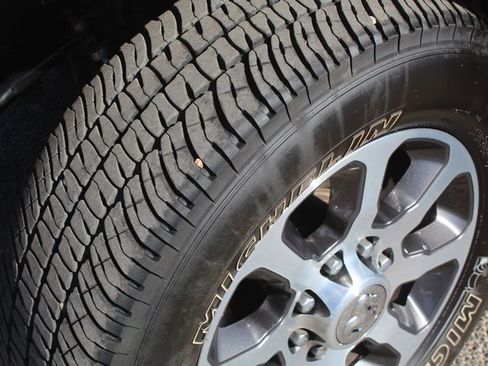 Used 2024 RAM 2500 Limited w/ Towing Technology Group image 14