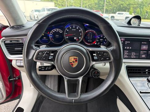 Used 2019 Porsche Panamera GTS AWD/4WD image 17