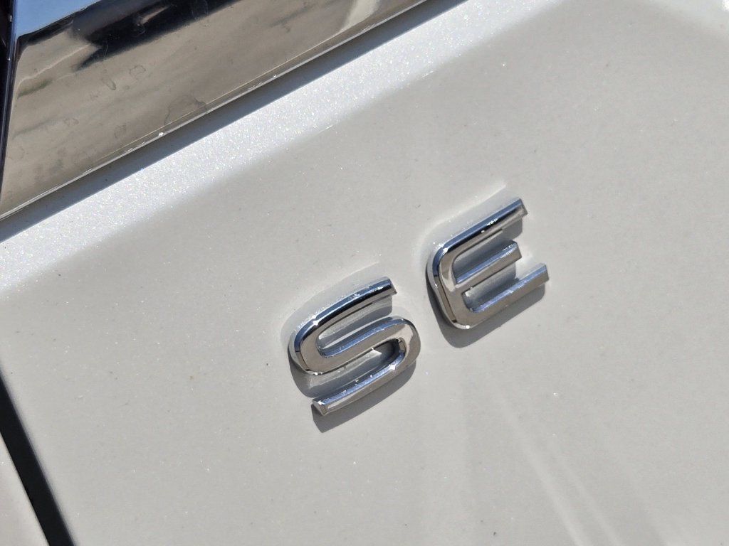 New 2026 Volkswagen Atlas SE FWD image 8