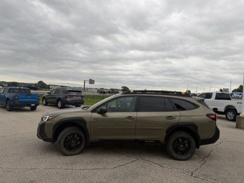 Used 2024 Subaru Outback Wilderness AWD/4WD image 6