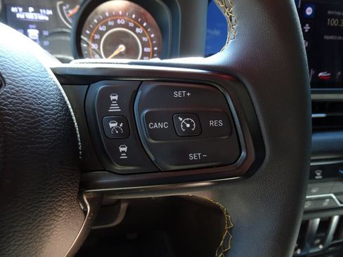 Used 2024 Jeep Wrangler Sport AWD/4WD image 19