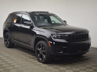 Used 2024 Jeep Grand Cherokee Altitude
