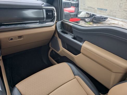 New 2025 Ford F350 Lariat w/ Lariat Ultimate Package image 17