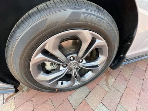 Certified 2024 Honda Accord EX-L image 25