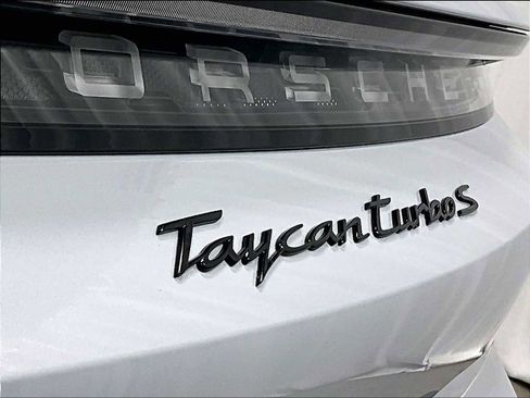 Used 2022 Porsche Taycan Turbo S image 34