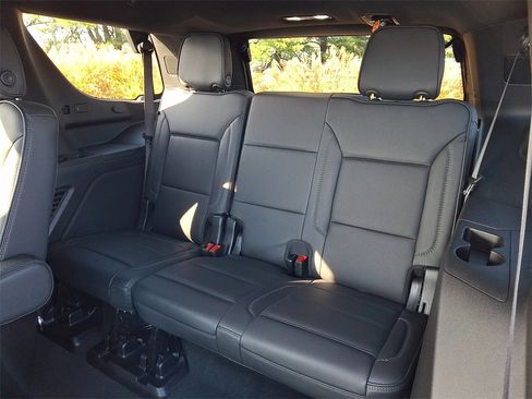 Certified 2025 GMC Yukon Denali image 10