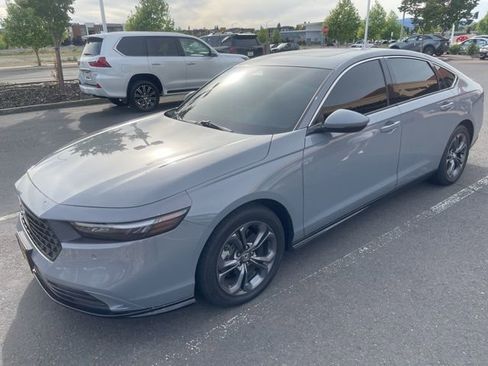 Used 2023 Honda Accord EX-L image 2