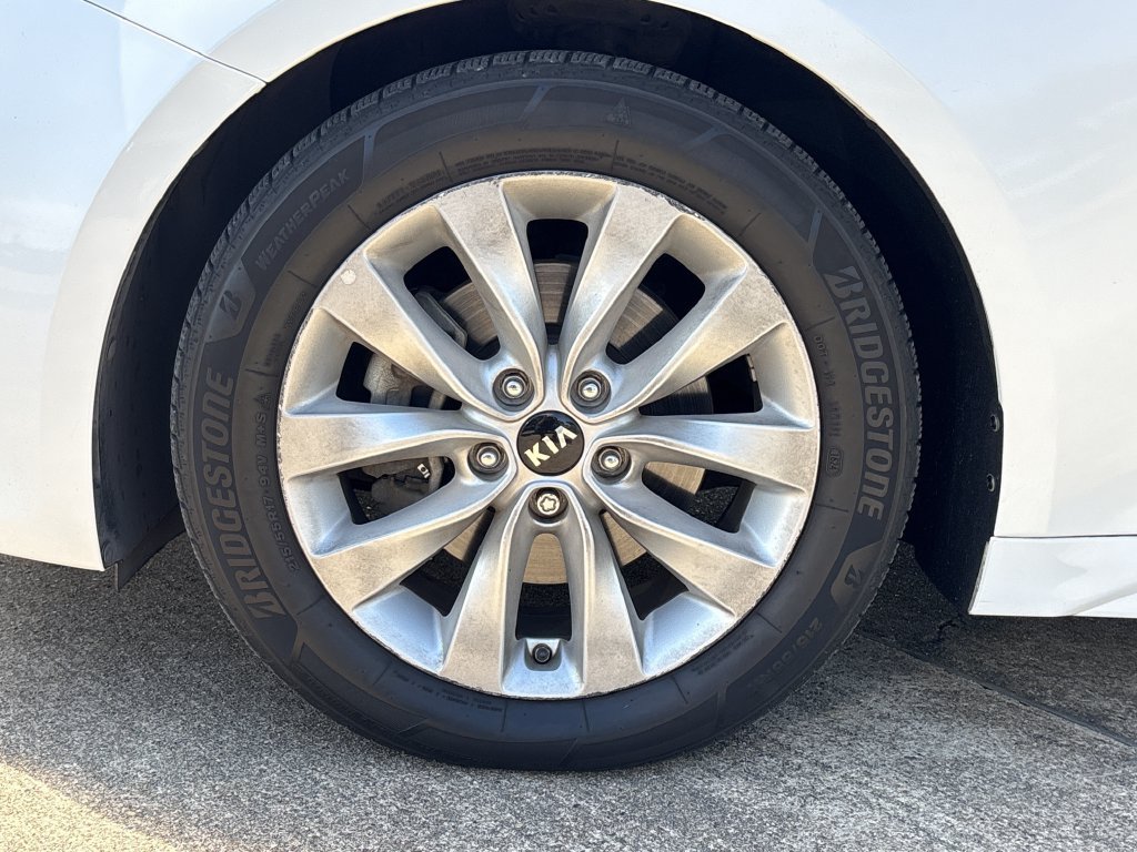 Used 2018 Kia Optima EX w/ Premium Package FWD image 9