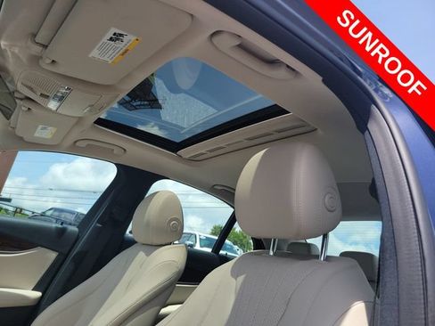 Used 2019 Mercedes-Benz E 300 4MATIC image 12