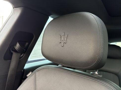 Used 2019 Maserati Levante image 20