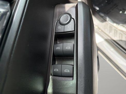Used 2024 Chevrolet Colorado LT w/ LT Convenience Package RWD image 17