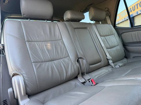 Used 2007 Toyota Sequoia Limited RWD image 19