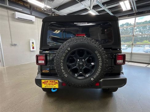 Used 2023 Jeep Wrangler Unlimited w/ Cold Weather Group AWD/4WD image 4