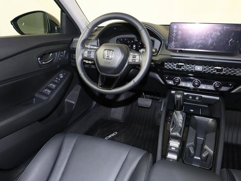 Used 2025 Honda Accord EX-L image 9