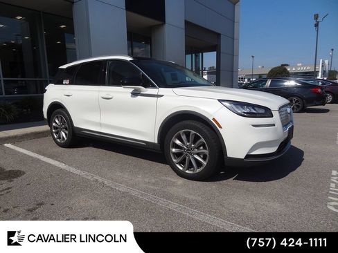 Used 2022 Lincoln Corsair AWD w/ Premium Package image 2