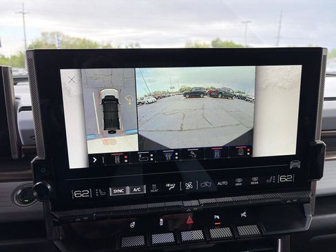 Used 2025 GMC Hummer EV 3X AWD/4WD image 28