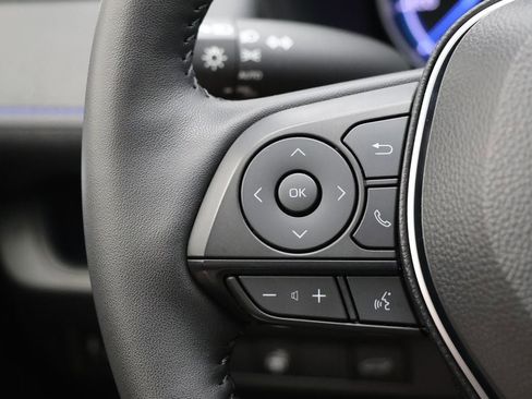 Used 2025 Toyota RAV4 XSE w/ Weather Package AWD/4WD image 19