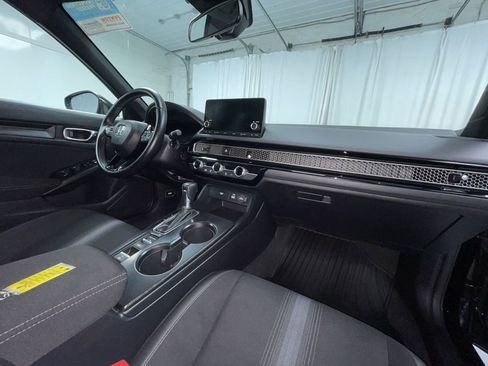 Used 2023 Honda Civic Sport image 7