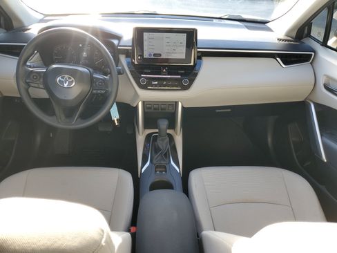 Used 2024 Toyota Corolla Cross L image 19