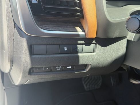 New 2026 Nissan Rogue Platinum AWD/4WD image 18